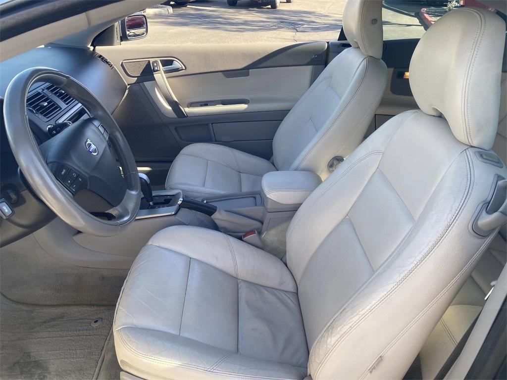 used 2006 Volvo C70 car, priced at $10,995