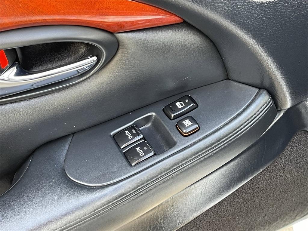 used 2003 Lexus SC 430 car, priced at $21,499