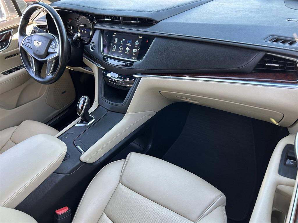 used 2018 Cadillac XT5 car, priced at $18,753