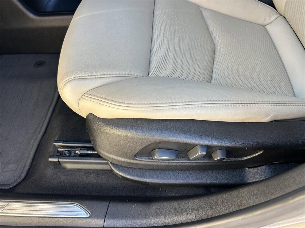 used 2018 Cadillac XT5 car, priced at $18,753