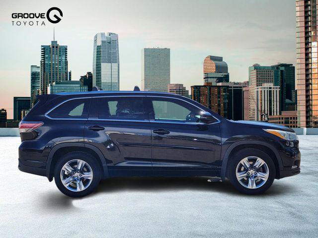 used 2015 Toyota Highlander car, priced at $19,090