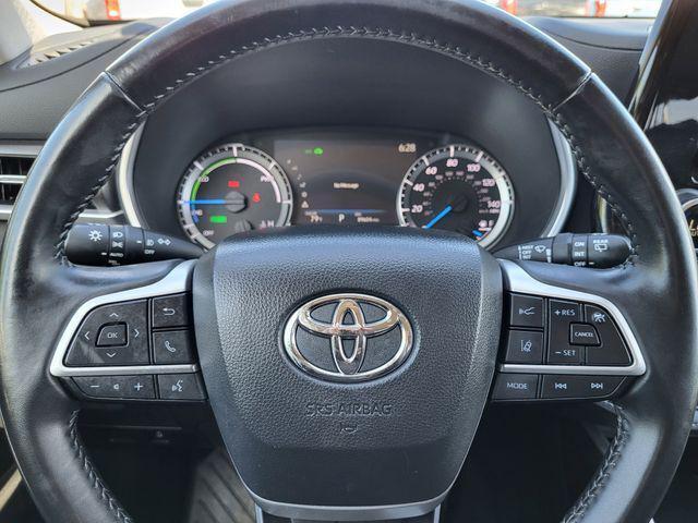 used 2024 Toyota Highlander Hybrid car, priced at $39,590