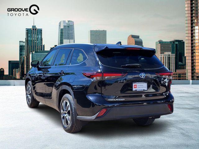 used 2024 Toyota Highlander Hybrid car, priced at $39,590