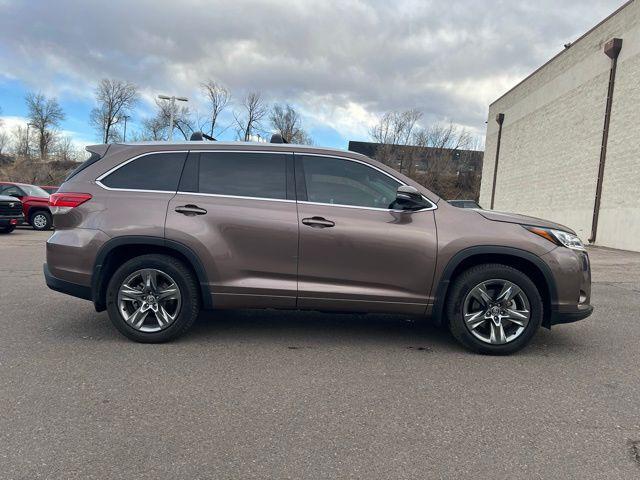 used 2019 Toyota Highlander car, priced at $29,995