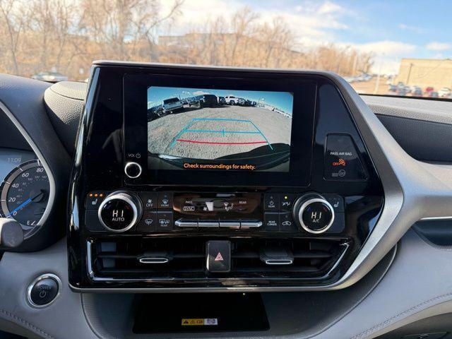 used 2025 Toyota Highlander Hybrid car, priced at $49,988