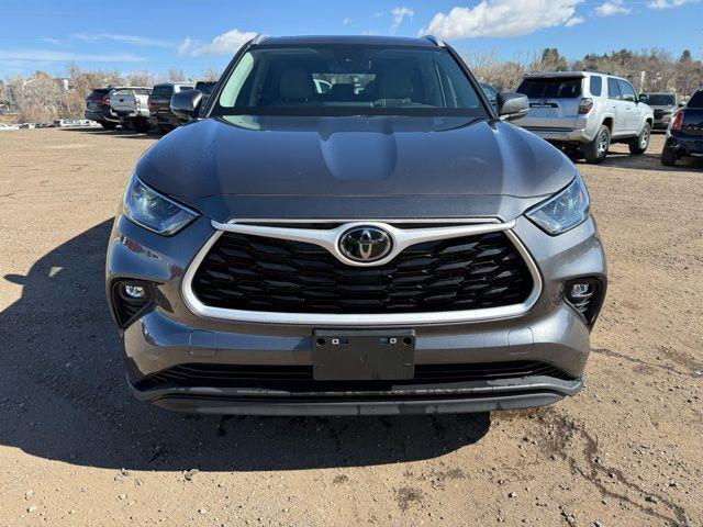 used 2025 Toyota Highlander Hybrid car, priced at $49,988