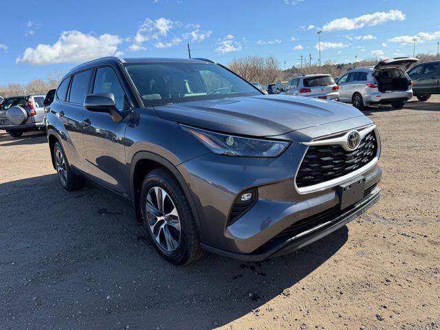 used 2025 Toyota Highlander Hybrid car, priced at $49,988