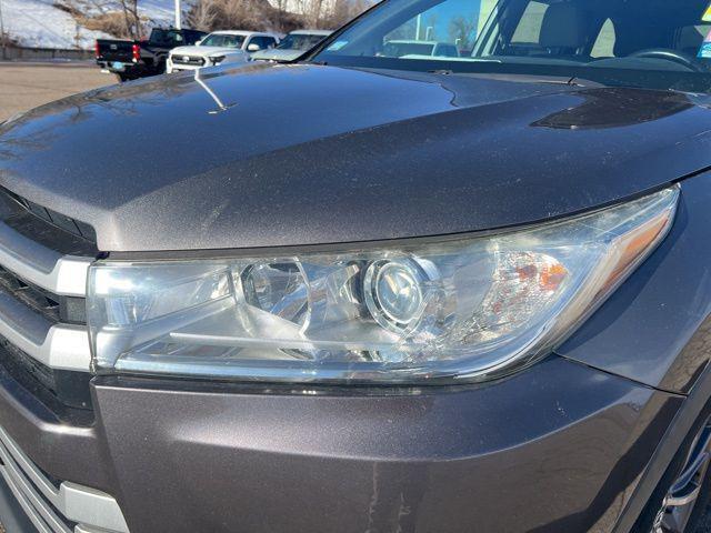 used 2018 Toyota Highlander car, priced at $22,995