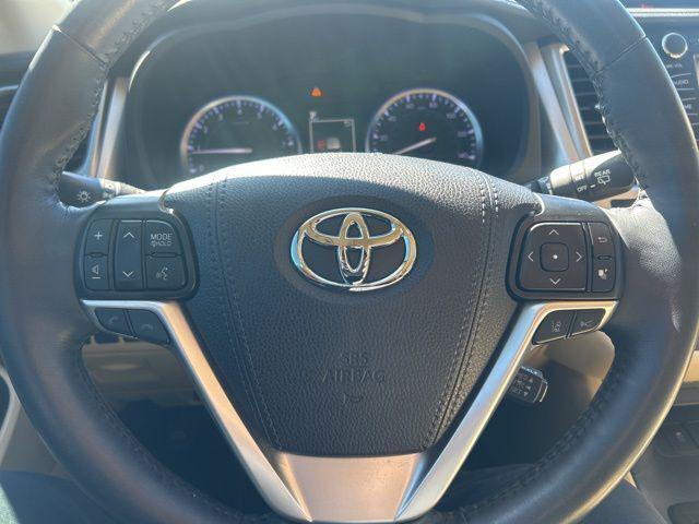 used 2019 Toyota Highlander car, priced at $31,932