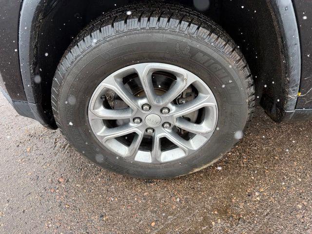 used 2014 Jeep Grand Cherokee car, priced at $12,690
