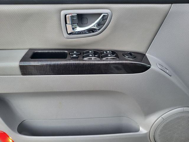 used 2008 Kia Sorento car, priced at $5,716