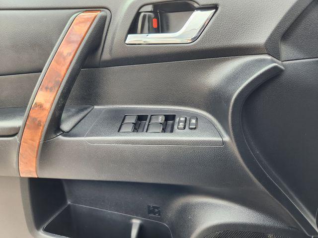 used 2012 Toyota Highlander car, priced at $18,790
