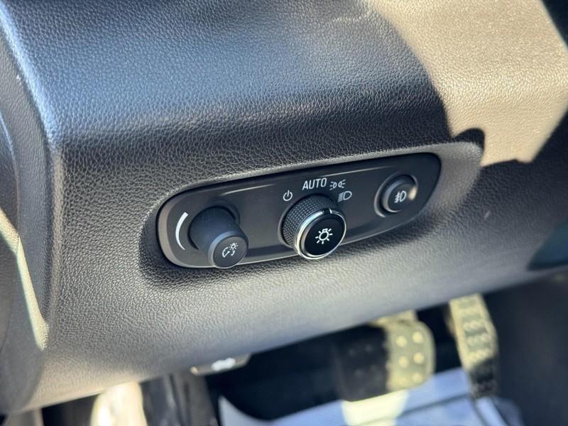 used 2020 Chevrolet Traverse car, priced at $20,921