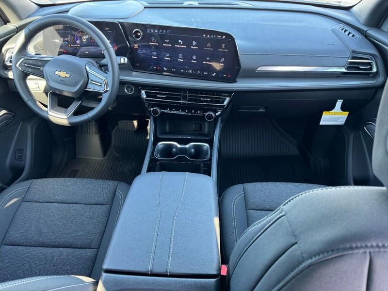 new 2026 Chevrolet Traverse car, priced at $42,915