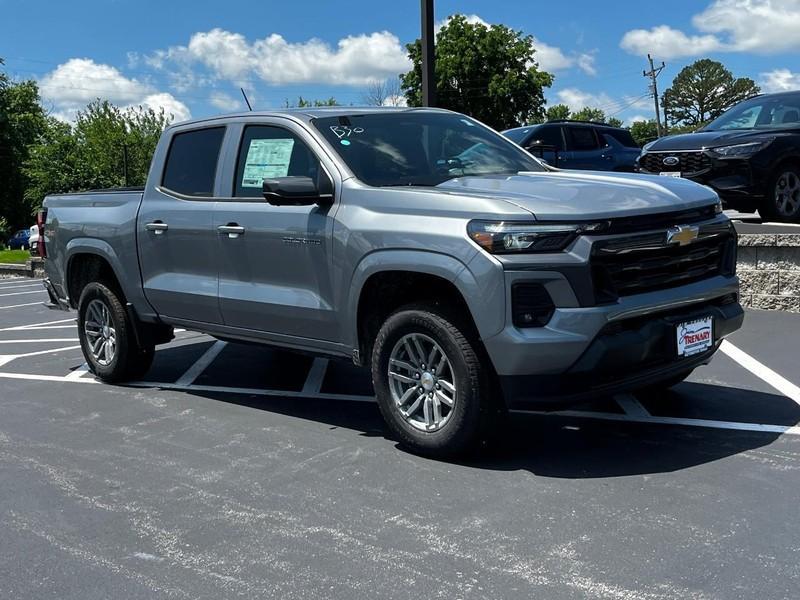 new 2025 Chevrolet Colorado car, priced at $35,115
