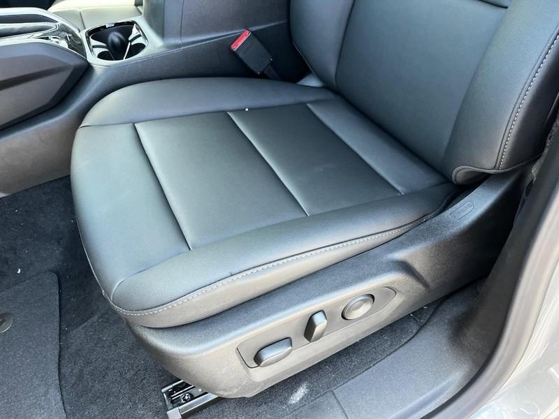 new 2025 Chevrolet Colorado car, priced at $35,115