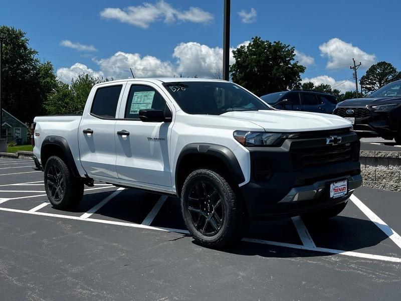 new 2025 Chevrolet Colorado car, priced at $43,265