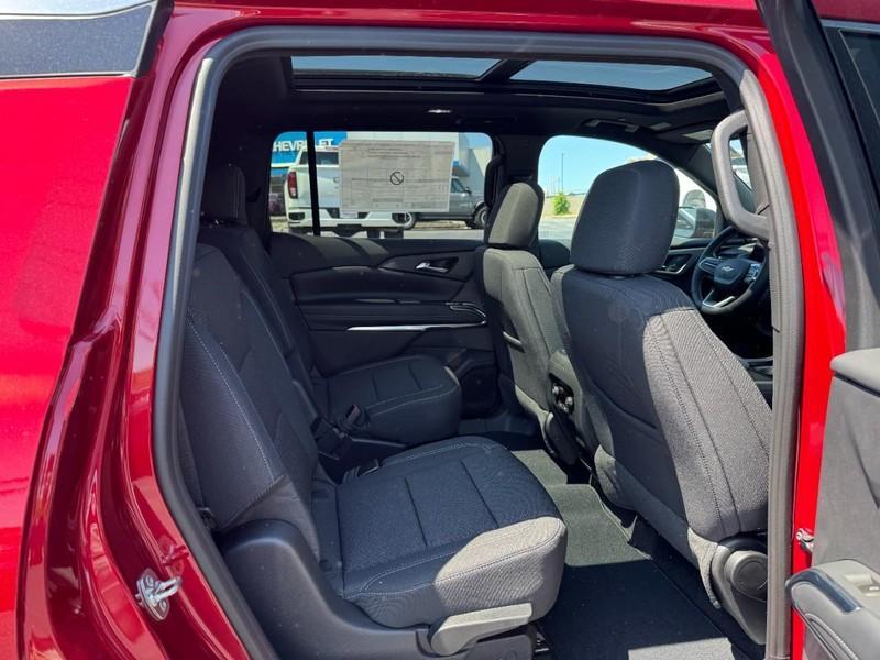 new 2026 Chevrolet Traverse car, priced at $45,015