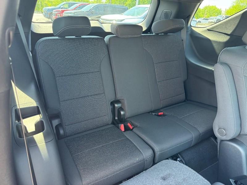 new 2026 Chevrolet Traverse car, priced at $45,015