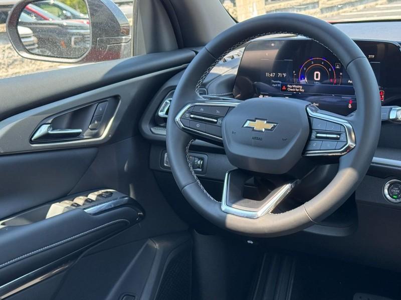 new 2026 Chevrolet Traverse car, priced at $45,015