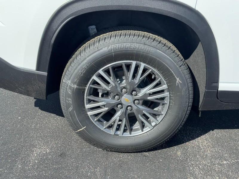 new 2026 Chevrolet Traverse car, priced at $39,470