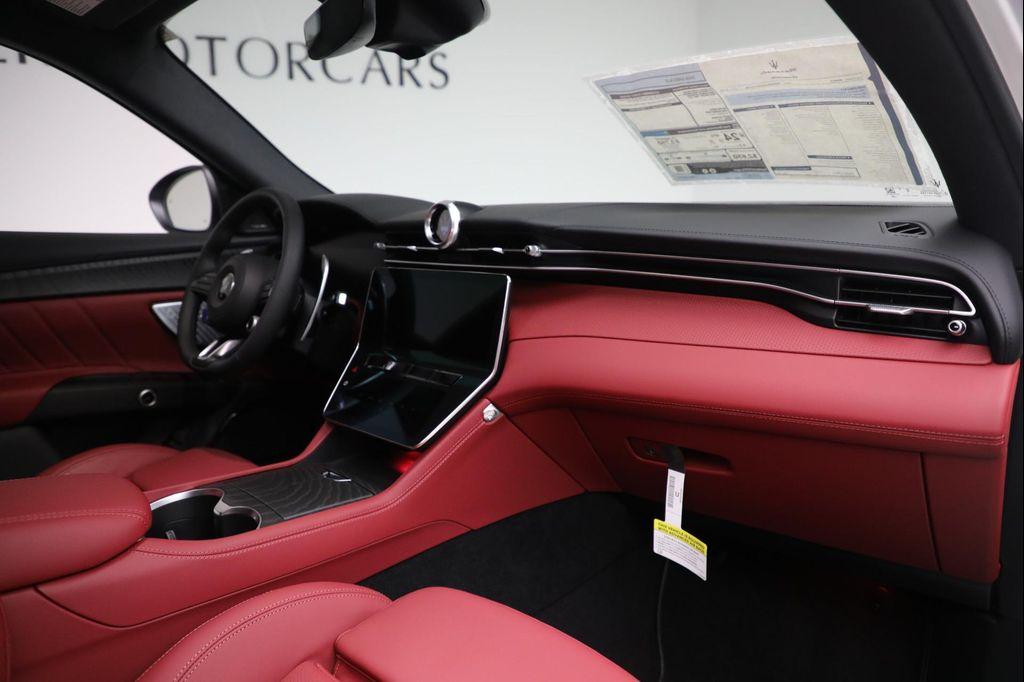 new 2025 Maserati Grecale car, priced at $85,309