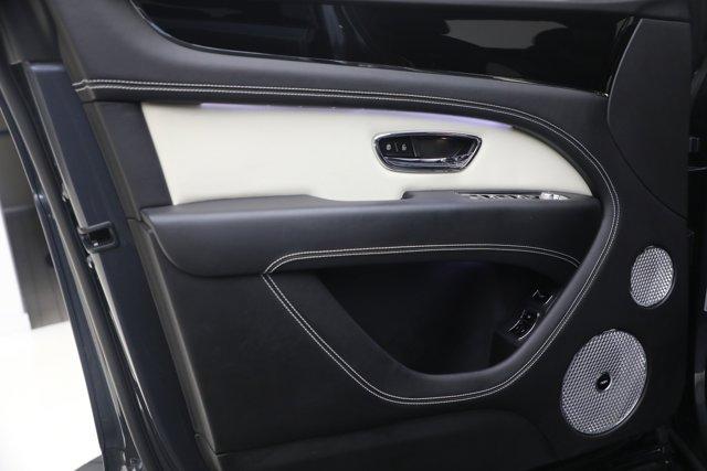 used 2023 Bentley Bentayga car