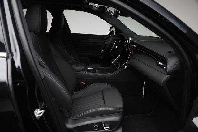 new 2025 Maserati Grecale car, priced at $73,337