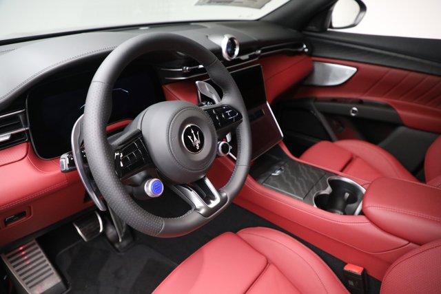 new 2025 Maserati Grecale car, priced at $86,454