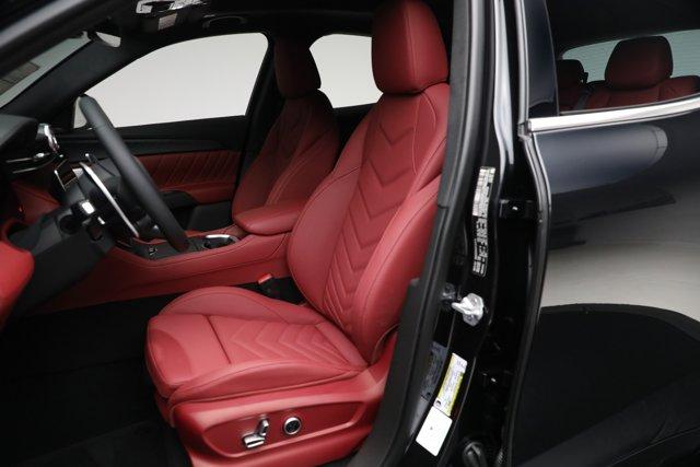 new 2025 Maserati Grecale car, priced at $86,454
