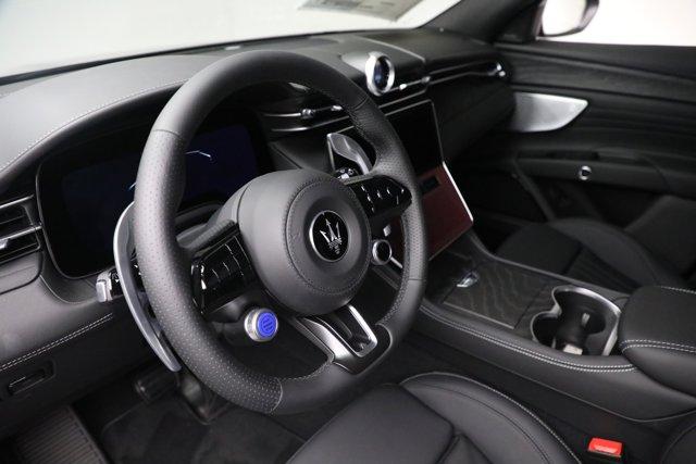 new 2025 Maserati Grecale car, priced at $70,745