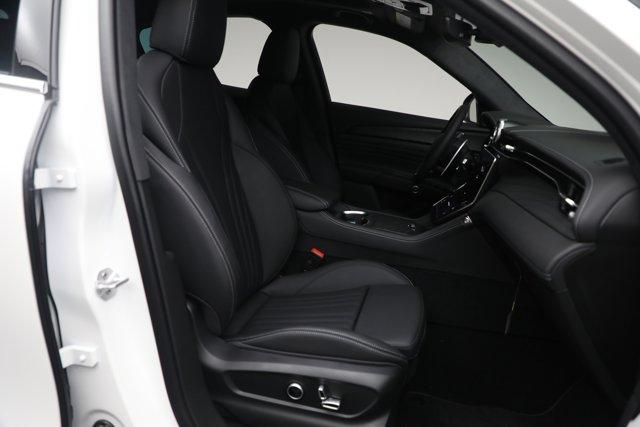 new 2025 Maserati Grecale car, priced at $73,499