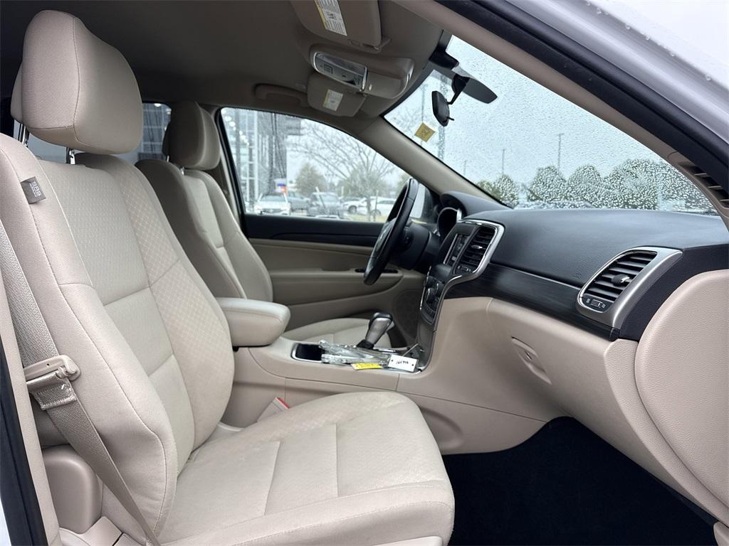 used 2021 Jeep Grand Cherokee car, priced at $17,438