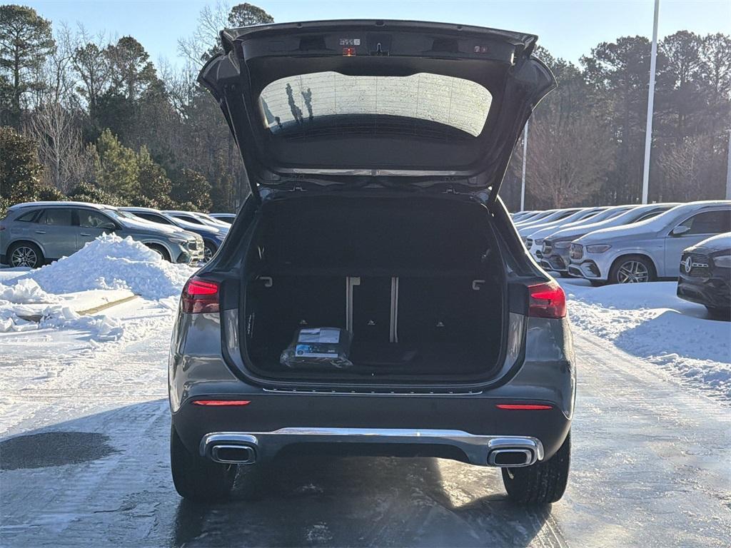 new 2026 Mercedes-Benz GLA 250 car, priced at $48,635