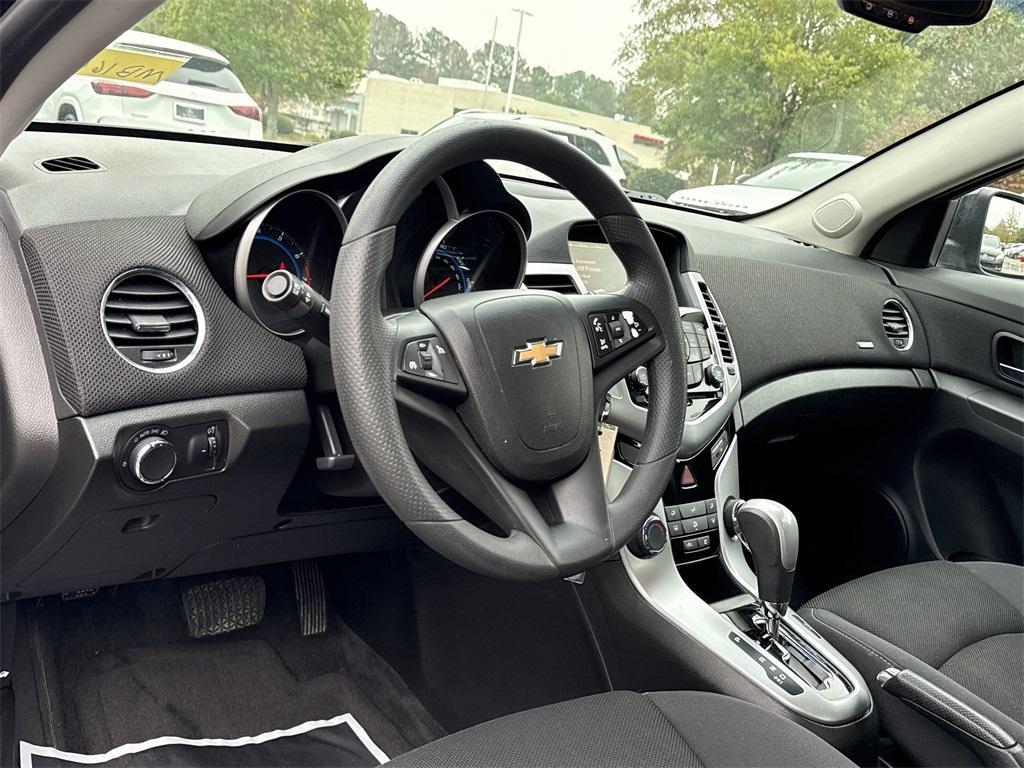 used 2016 Chevrolet Cruze Limited car, priced at $8,900