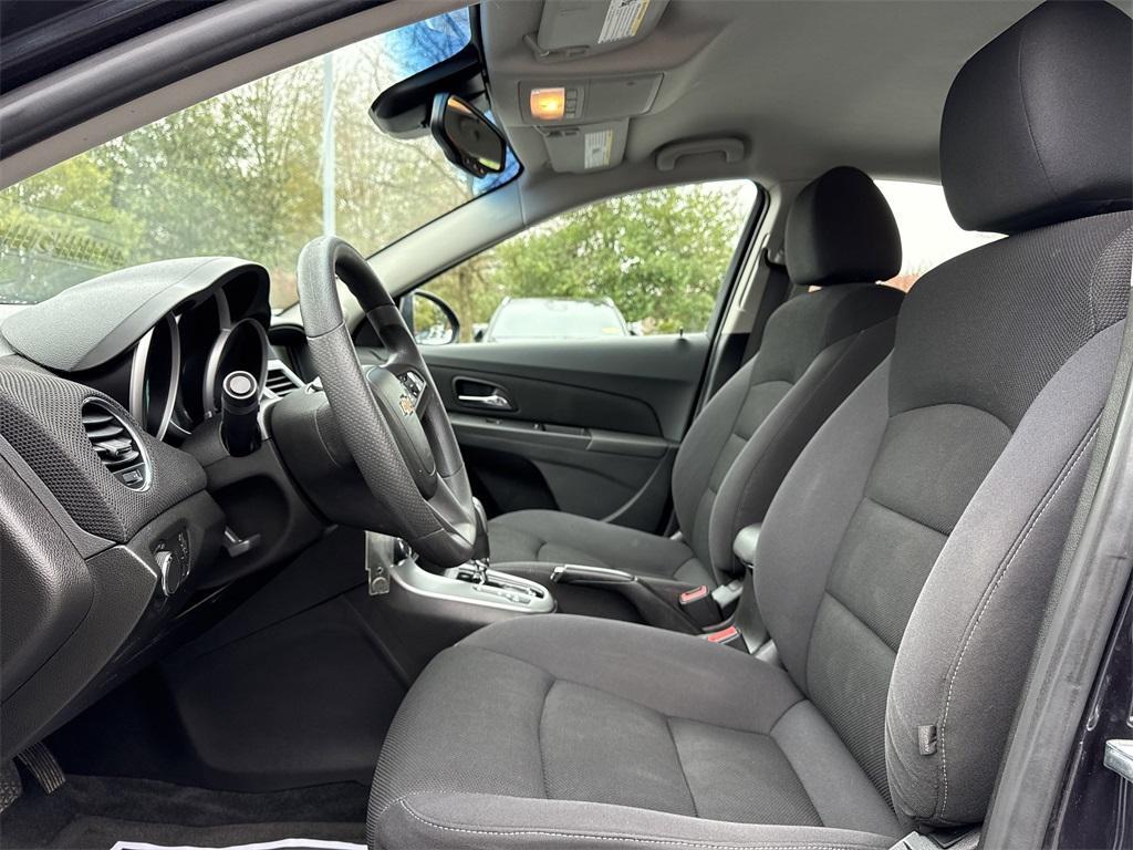 used 2016 Chevrolet Cruze Limited car, priced at $8,900