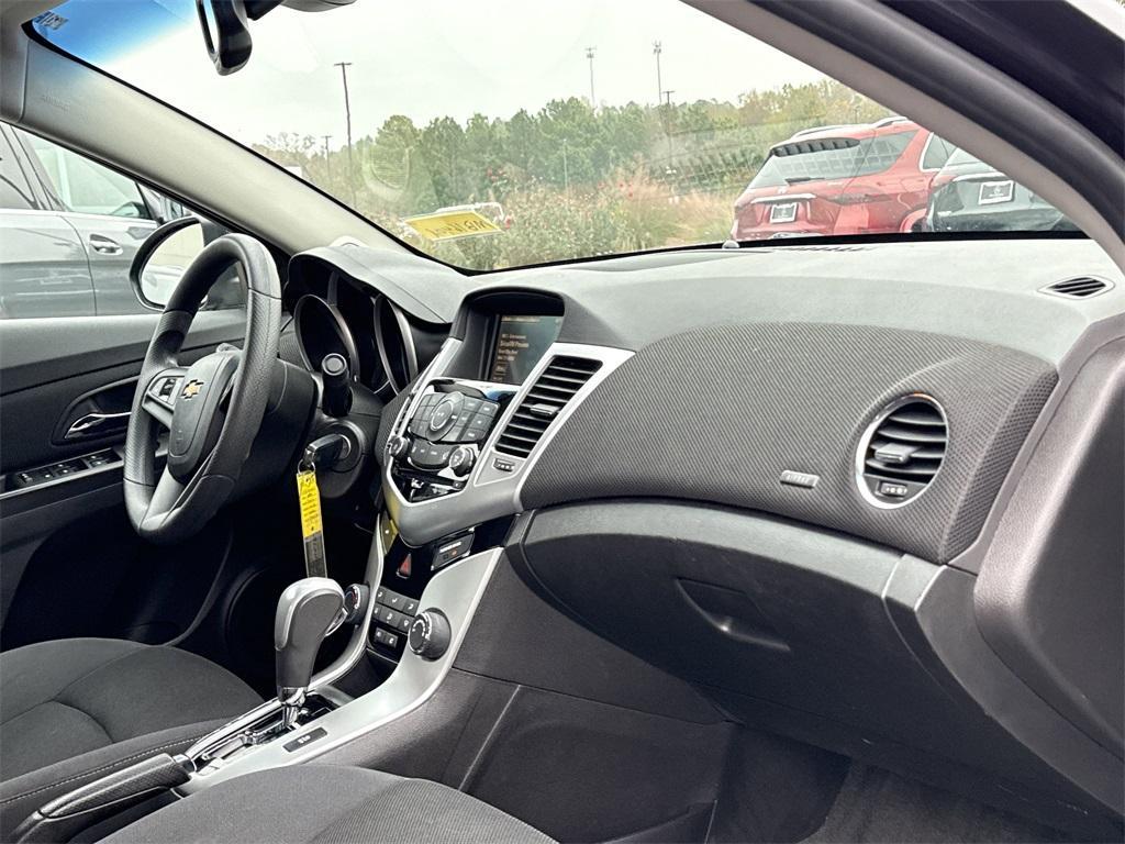used 2016 Chevrolet Cruze Limited car, priced at $8,900
