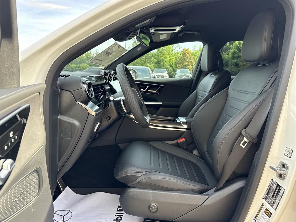 new 2025 Mercedes-Benz GLC 350e car, priced at $68,060