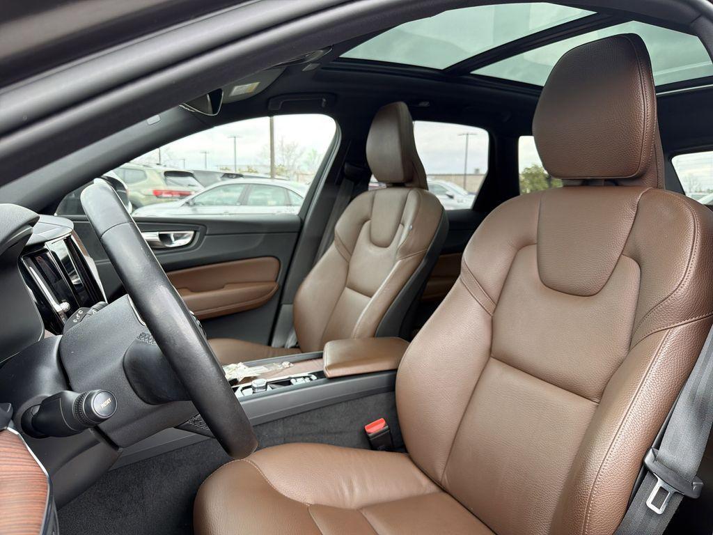 used 2023 Volvo XC60 Recharge Plug-In Hybrid car, priced at $28,800