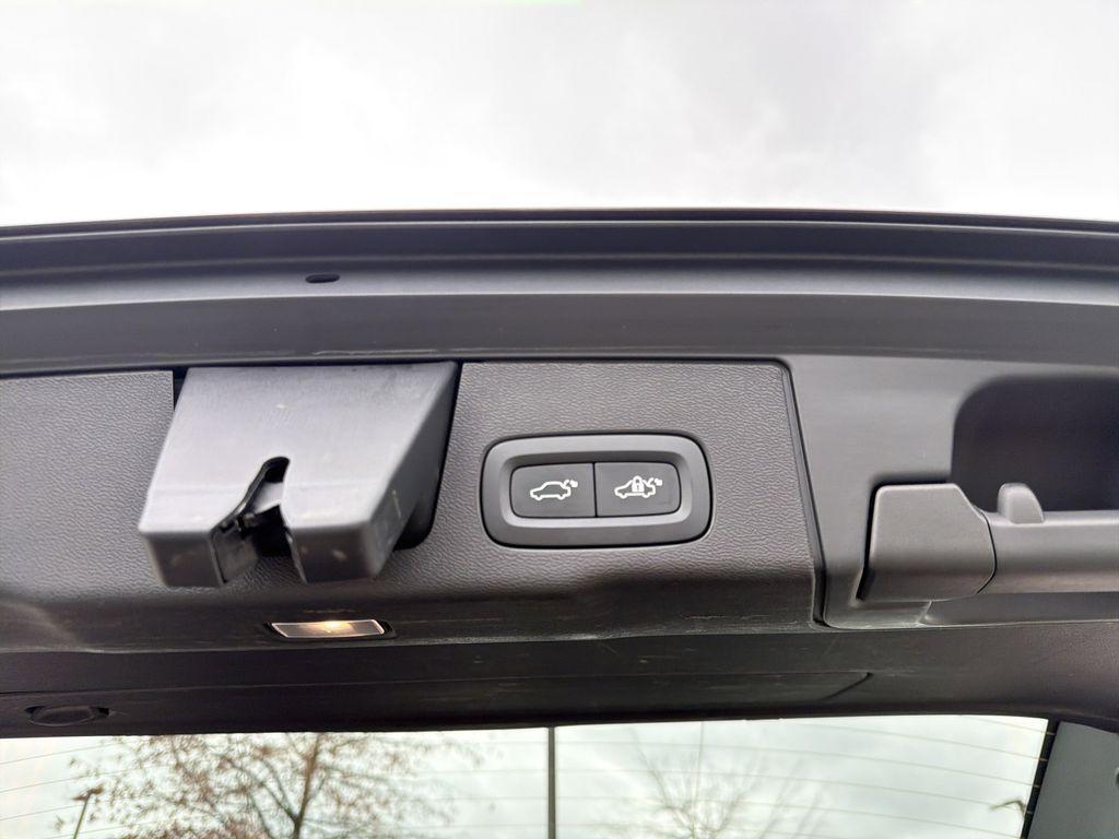 used 2023 Volvo XC60 Recharge Plug-In Hybrid car, priced at $28,800