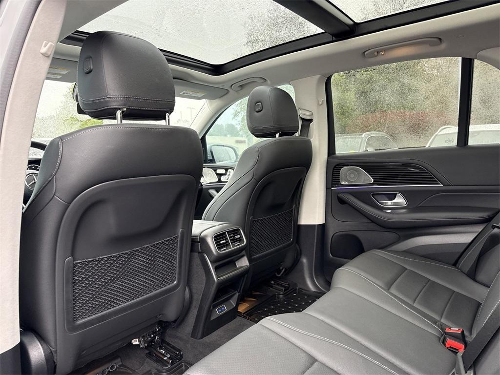 used 2025 Mercedes-Benz GLE 350 car, priced at $61,544