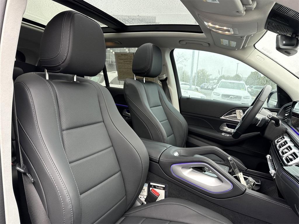 used 2025 Mercedes-Benz GLE 350 car, priced at $61,544