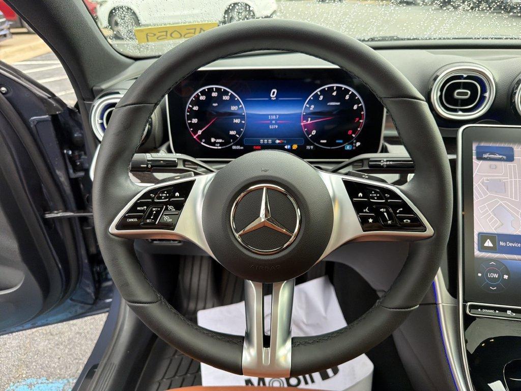 Mercedes-Benz C-Class view 23