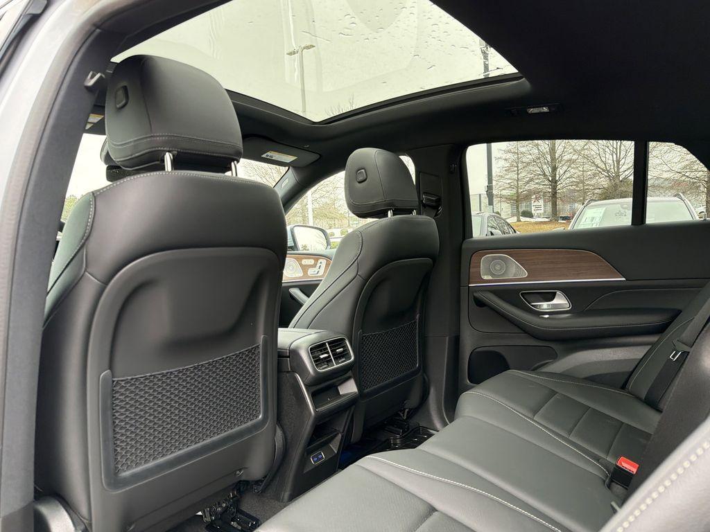 new 2026 Mercedes-Benz GLE 450 car, priced at $81,110