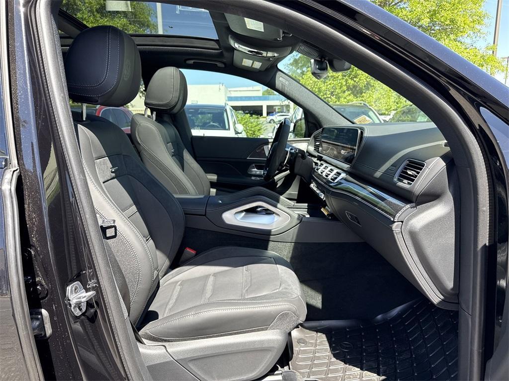 new 2025 Mercedes-Benz AMG GLE 53 car, priced at $100,620