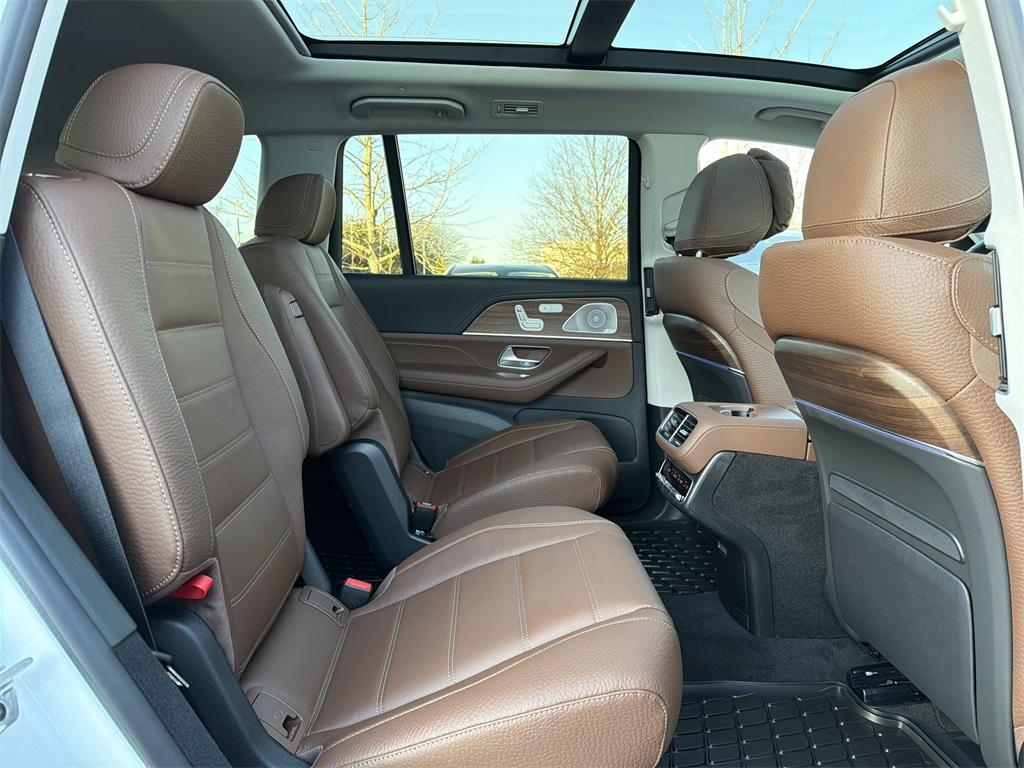 new 2026 Mercedes-Benz GLS 450 car, priced at $101,350