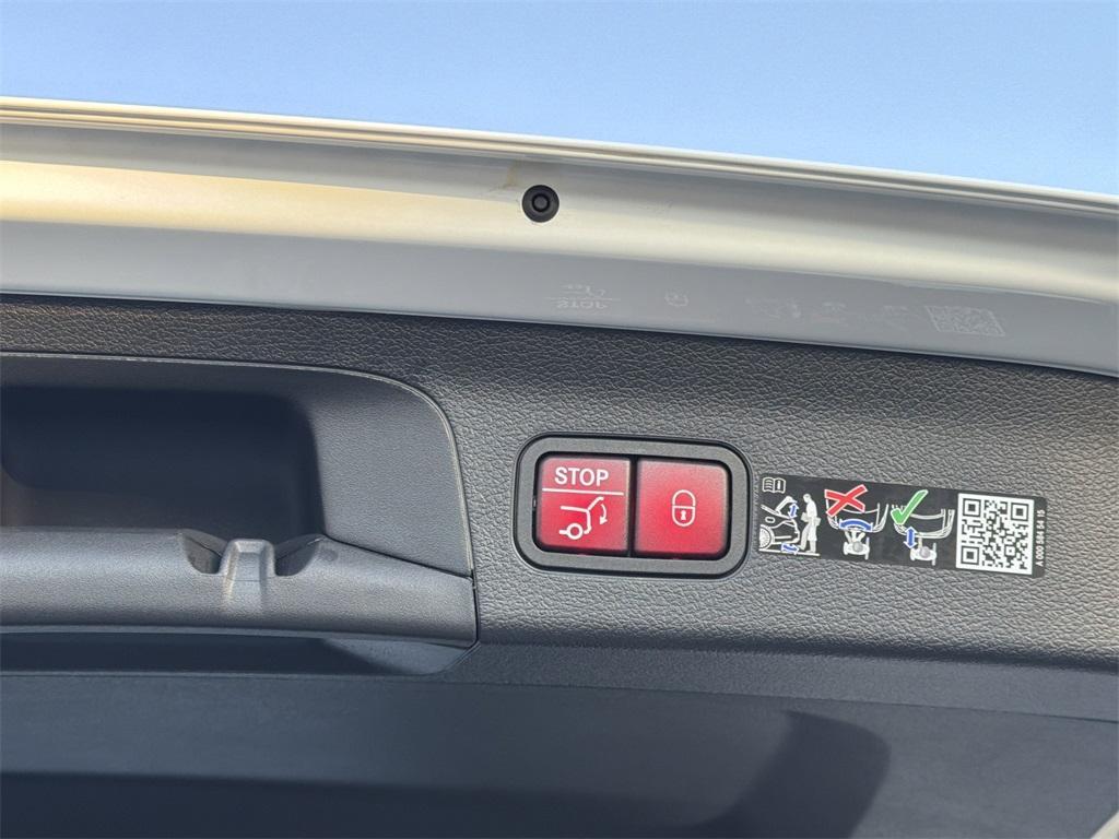 new 2026 Mercedes-Benz GLS 450 car, priced at $101,350