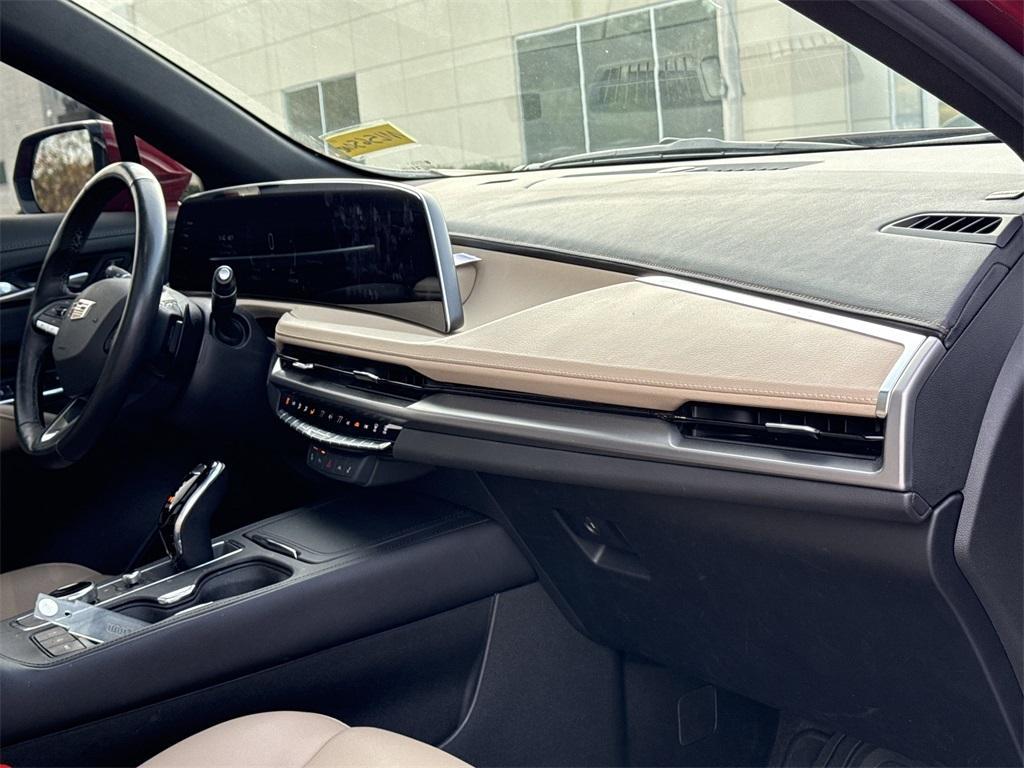 used 2024 Cadillac XT4 car, priced at $30,465