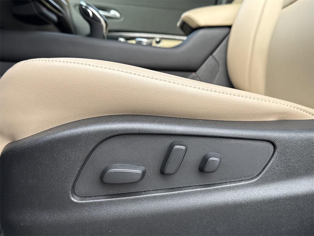 used 2024 Cadillac XT4 car, priced at $30,465