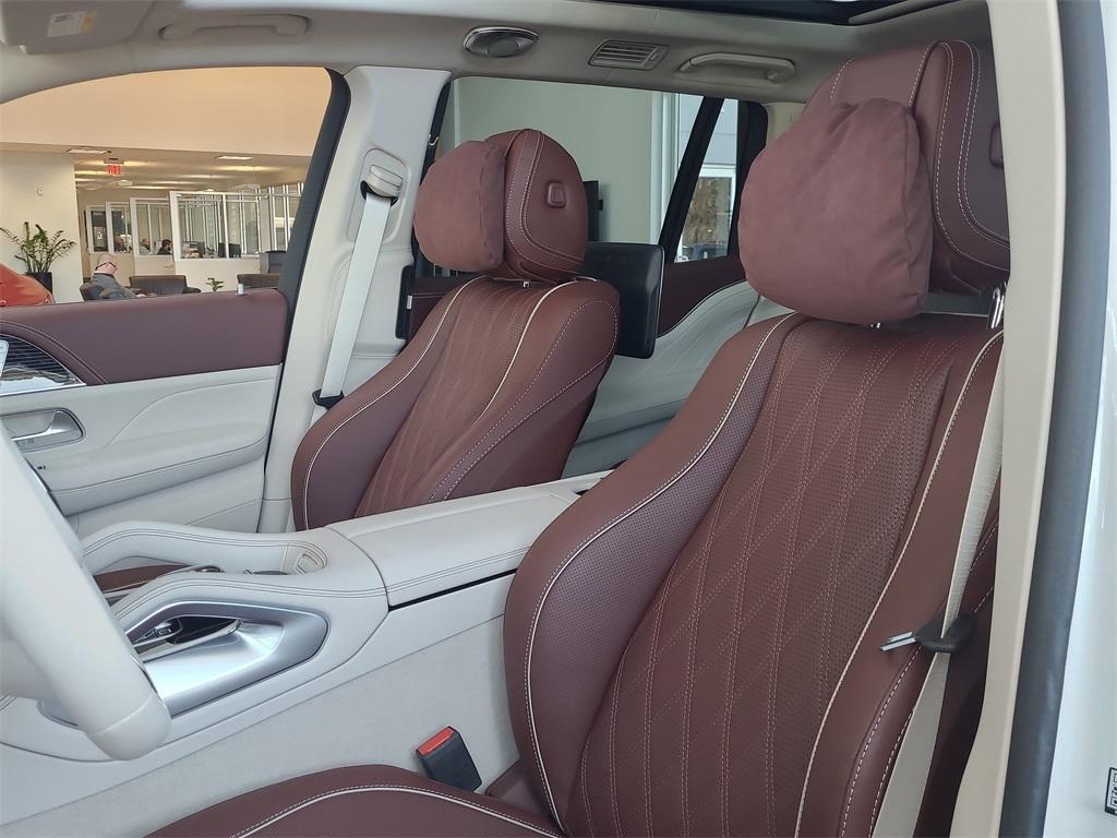 new 2026 Mercedes-Benz Maybach GLS 600 car, priced at $192,200